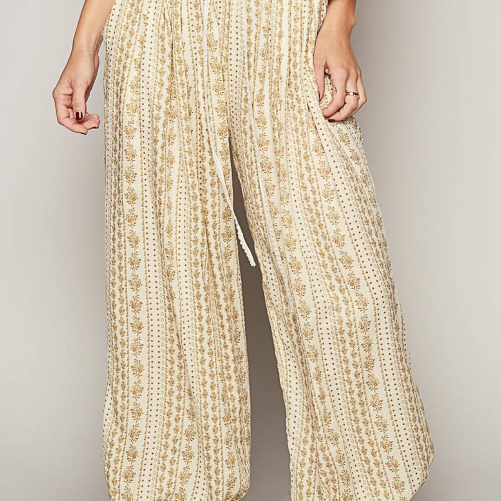 POL relaxed fit in printed woven with tie detail pointed striped pattern.